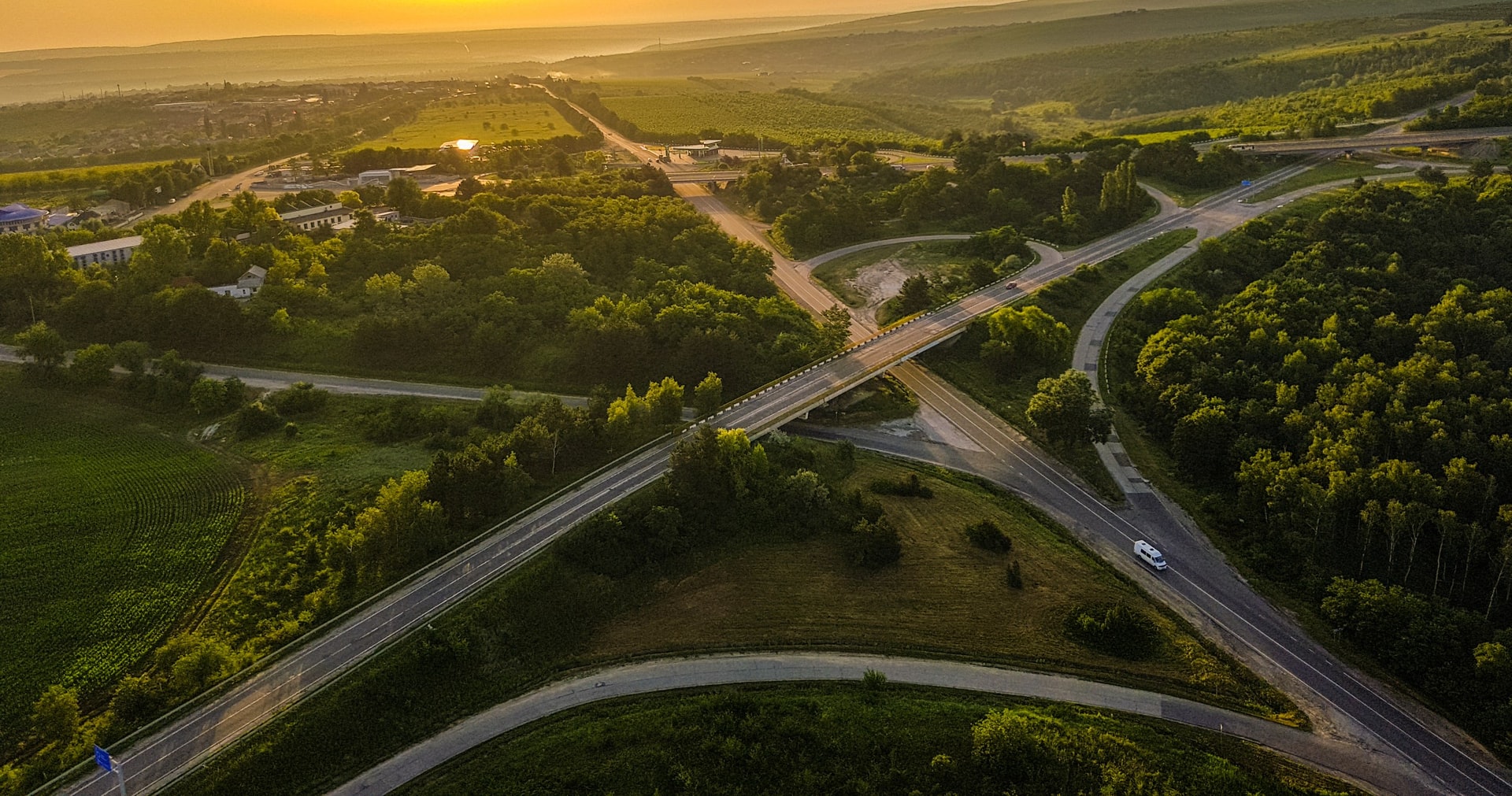 alex-kalinin-8bs-Kz8ACdM-unsplash (1)